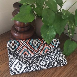 Jacquard/Geometric Clutch
